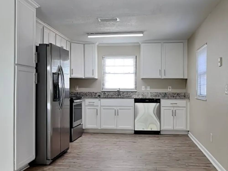 11502 Americana Ln - Photo 5 of 17