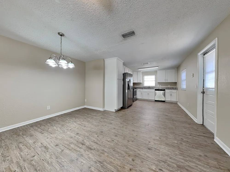 11502 Americana Ln - Photo 6 of 17