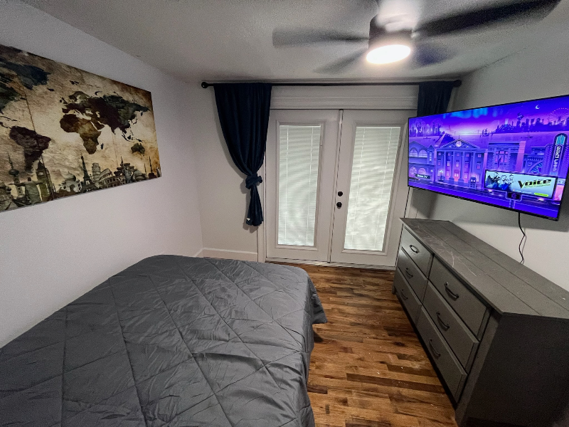 740 Jenkins St - Photo 2 of 5