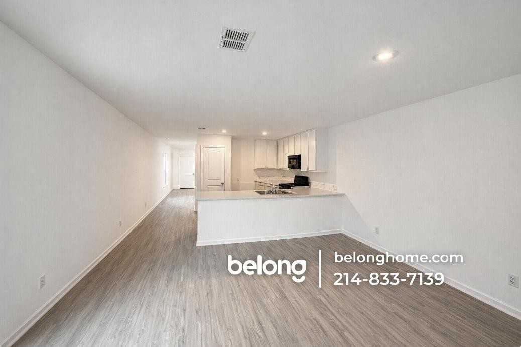 1806 Chapel Hill Rd - Photo 3 of 7