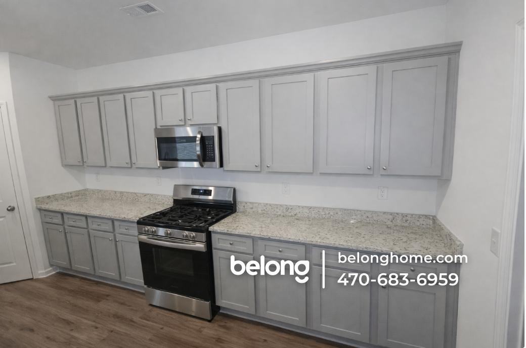 2468 Lennox Rd Se - Photo 4 of 6