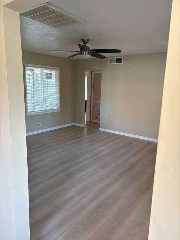 607 Linda Vista Dr - Photo 3 of 12