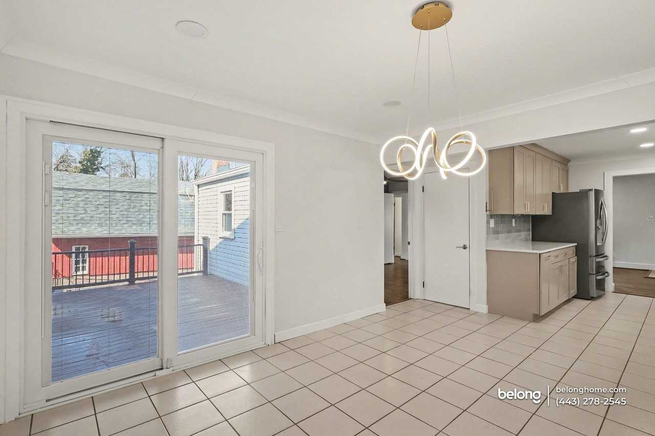 5909 Berwyn Rd - Photo 5 of 25