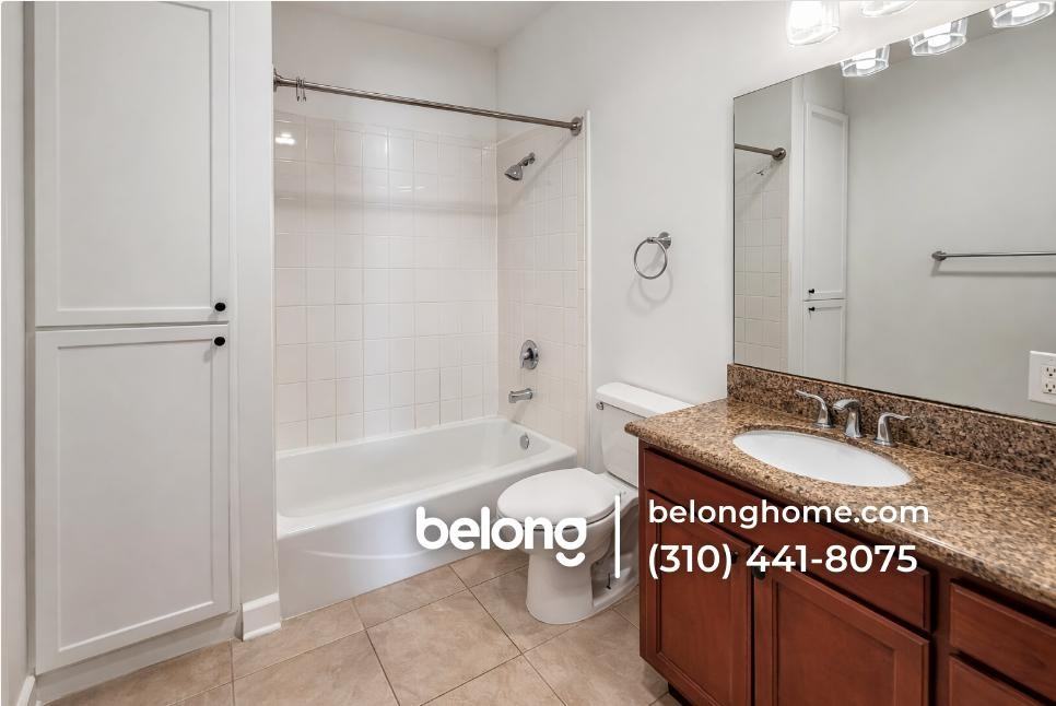 1700 W 43rd St #A - Photo 5 of 6