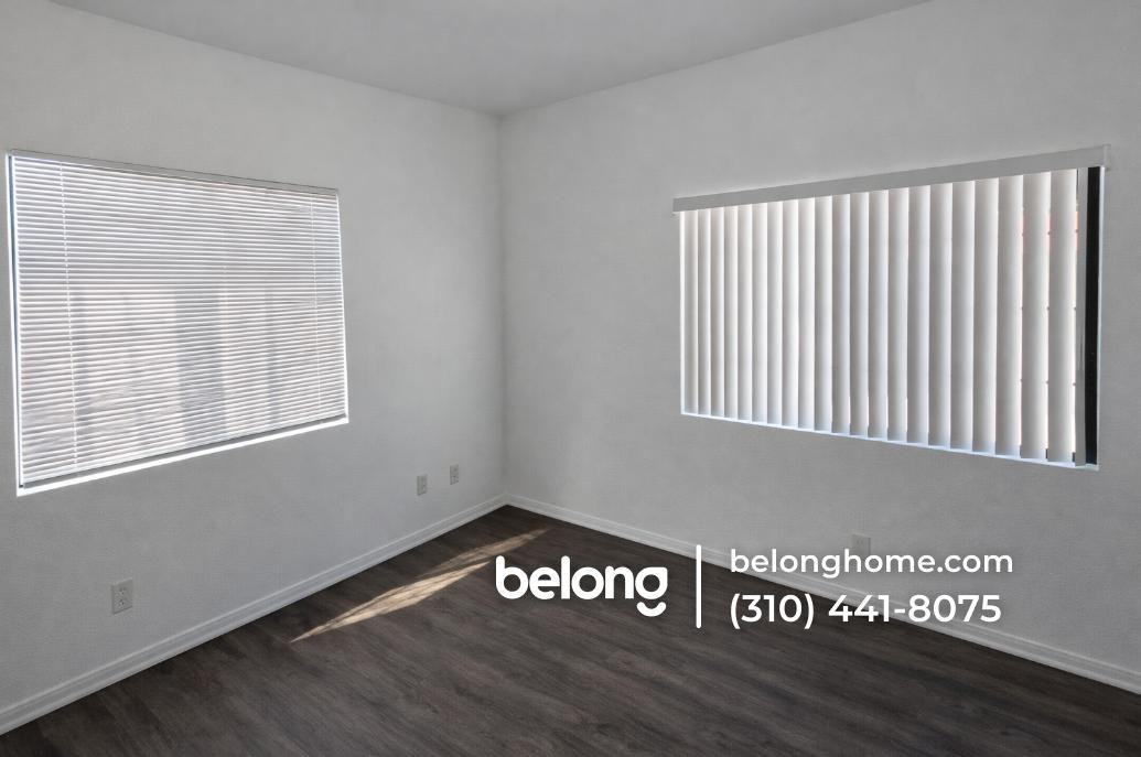 1700 W 43rd St #A - Photo 6 of 6