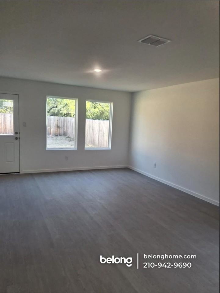 13864 Hidden Oasis - Photo 3 of 10