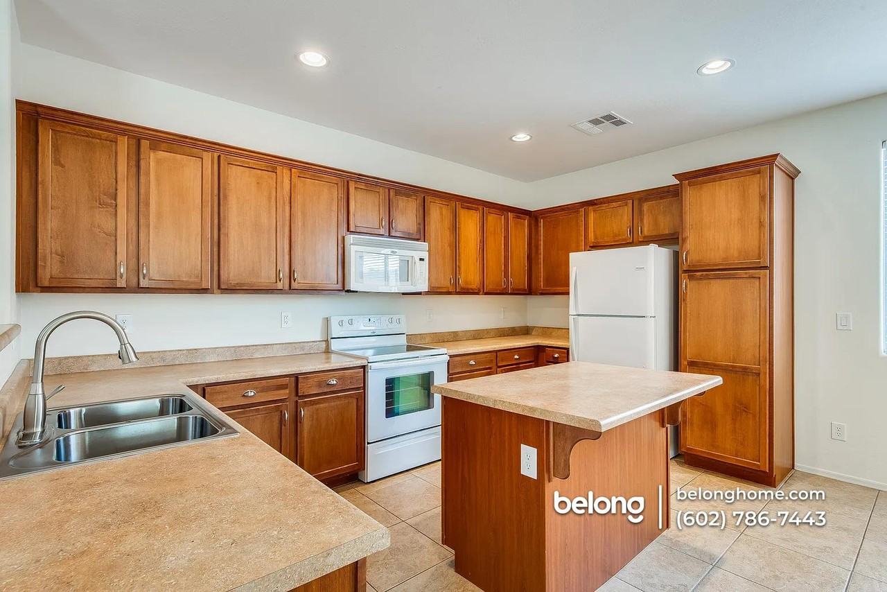 9609 N 181st Ln - Photo 5 of 49