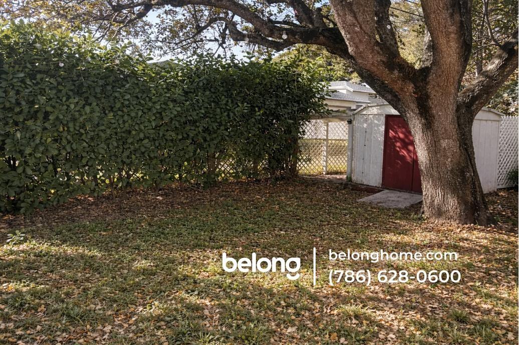 4561 Sw 25th Ter - Photo 3 of 5