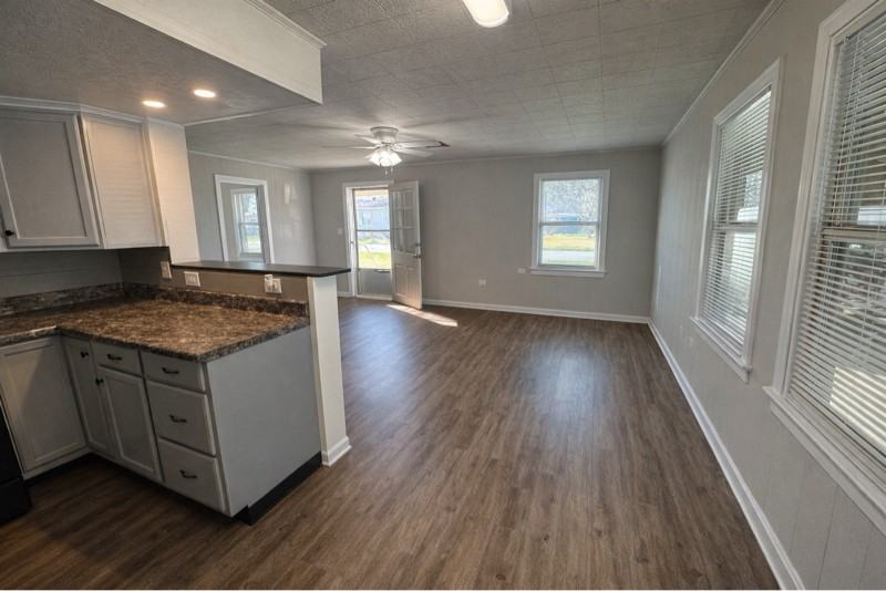 375 Waverly Rd - Photo 5 of 8