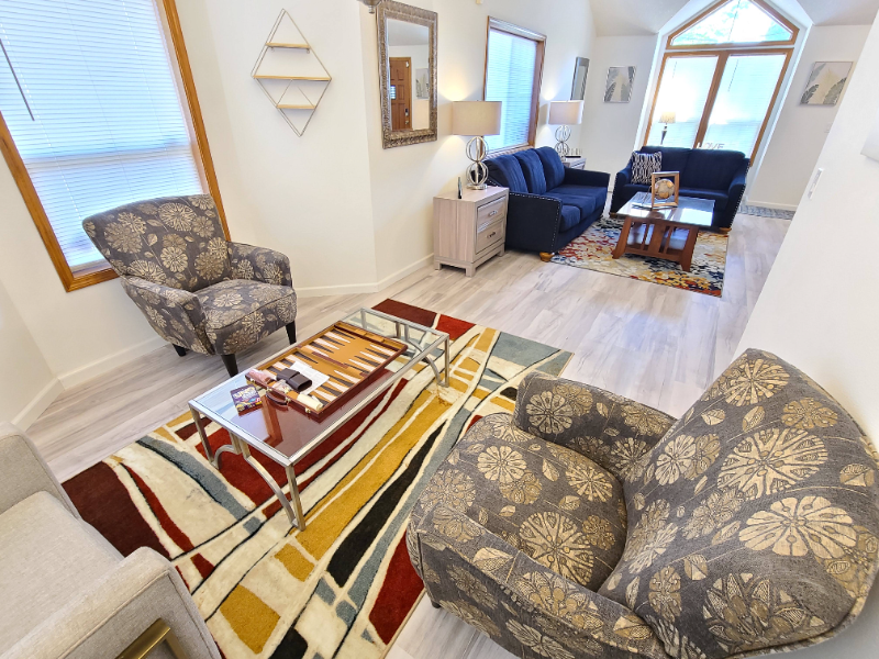 547 Ne 27th St - Photo 5 of 19