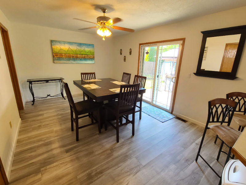 547 Ne 27th St - Photo 7 of 19