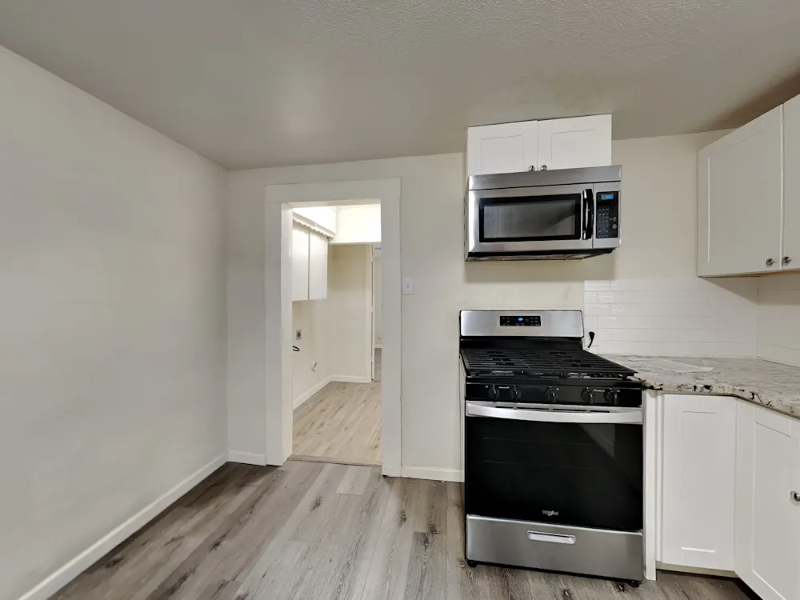 5708 Kilpatrick Ave - Photo 6 of 16