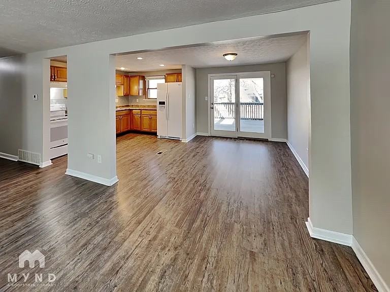 545 Pickerington Hills Dr - Photo 4 of 13