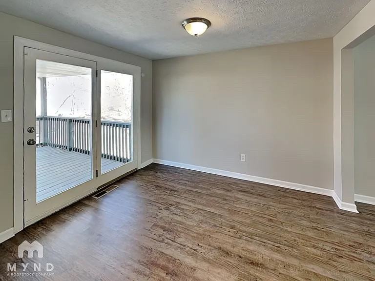 545 Pickerington Hills Dr - Photo 5 of 13