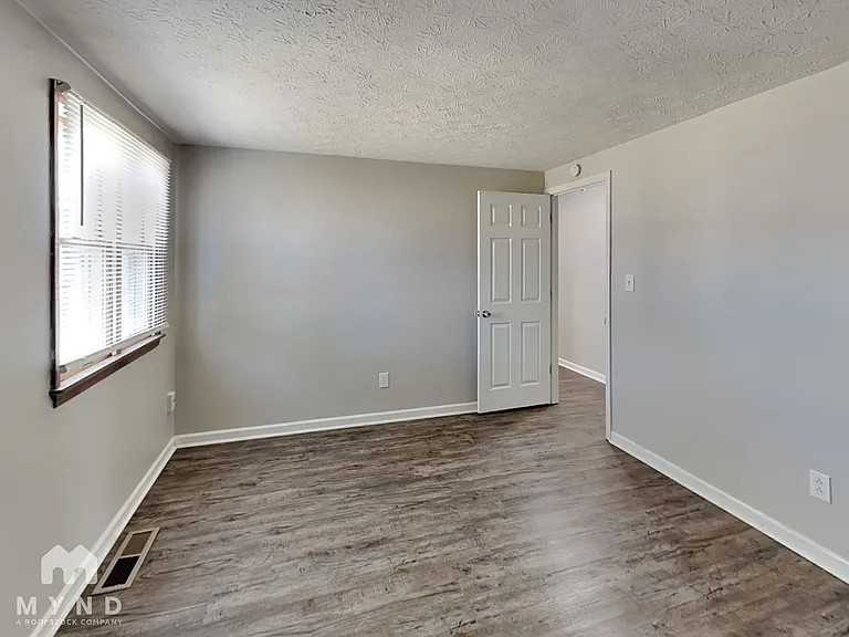 545 Pickerington Hills Dr - Photo 6 of 13