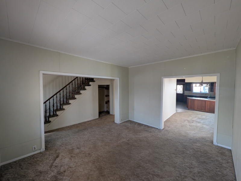 43 Willow St - Photo 5 of 19