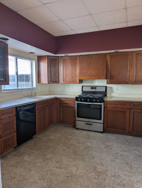 43 Willow St - Photo 6 of 19