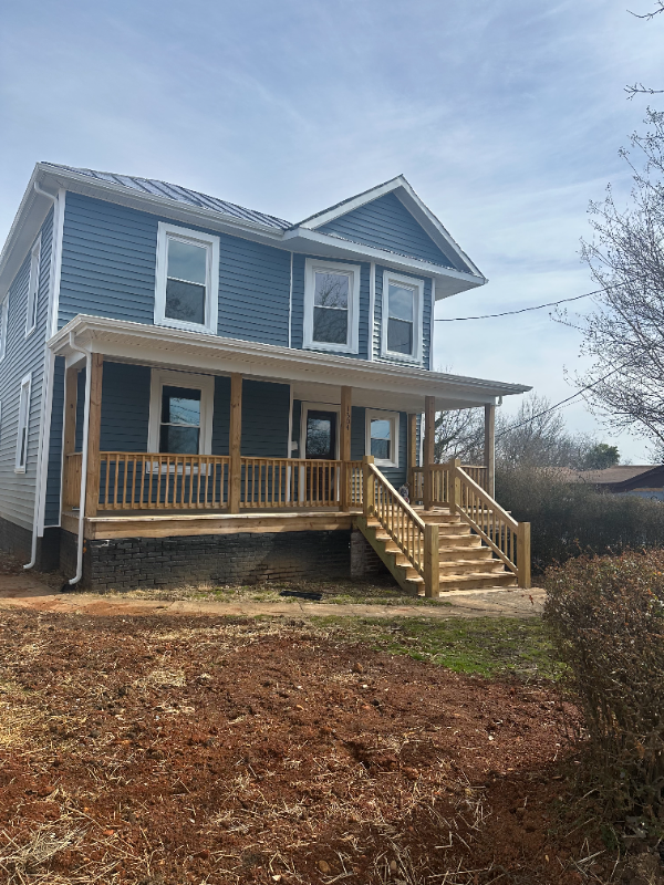 1304 Floyd St - Photo 2 of 19