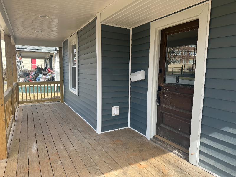 1304 Floyd St - Photo 5 of 19