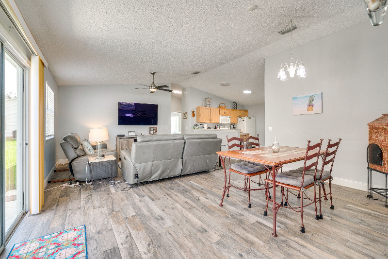 421 Rose Croft Ter - Photo 7 of 20