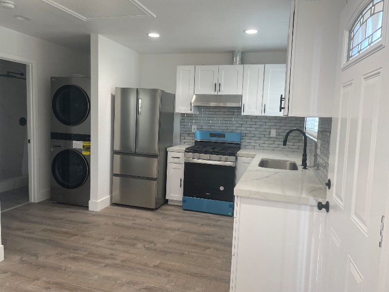 12317 Leland Ave #A - Photo 7 of 9