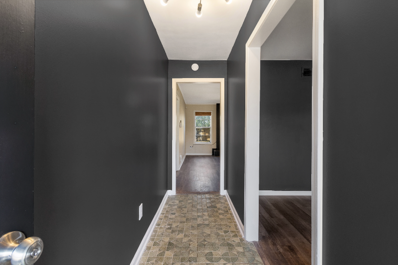 7004 Hillshire Dr - Photo 3 of 16