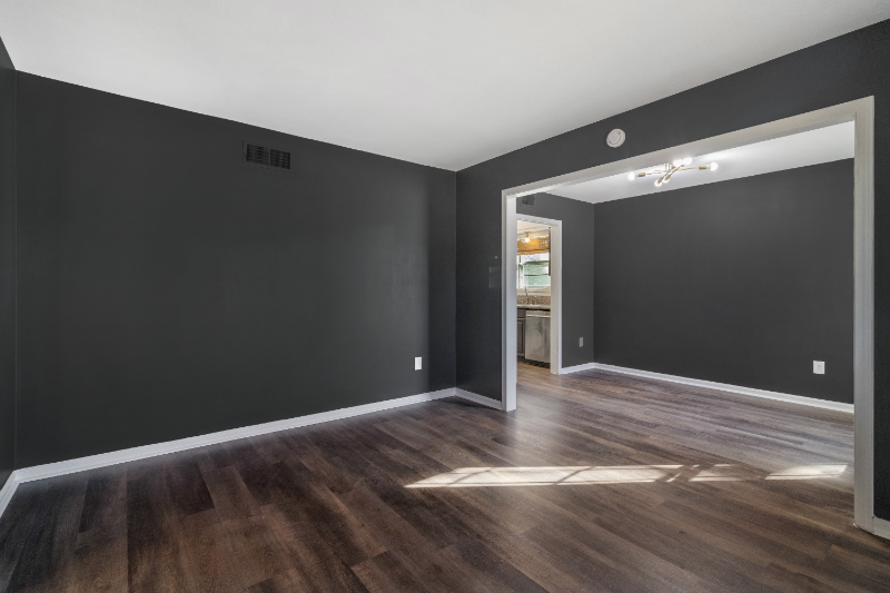 7004 Hillshire Dr - Photo 4 of 16