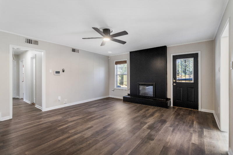 7004 Hillshire Dr - Photo 7 of 16