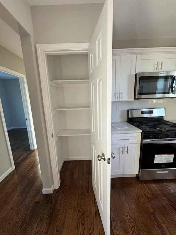 4345 Bradley St - Photo 3 of 24