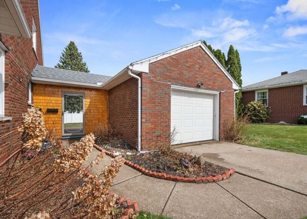 223 Euclid Ave - Photo 2 of 23