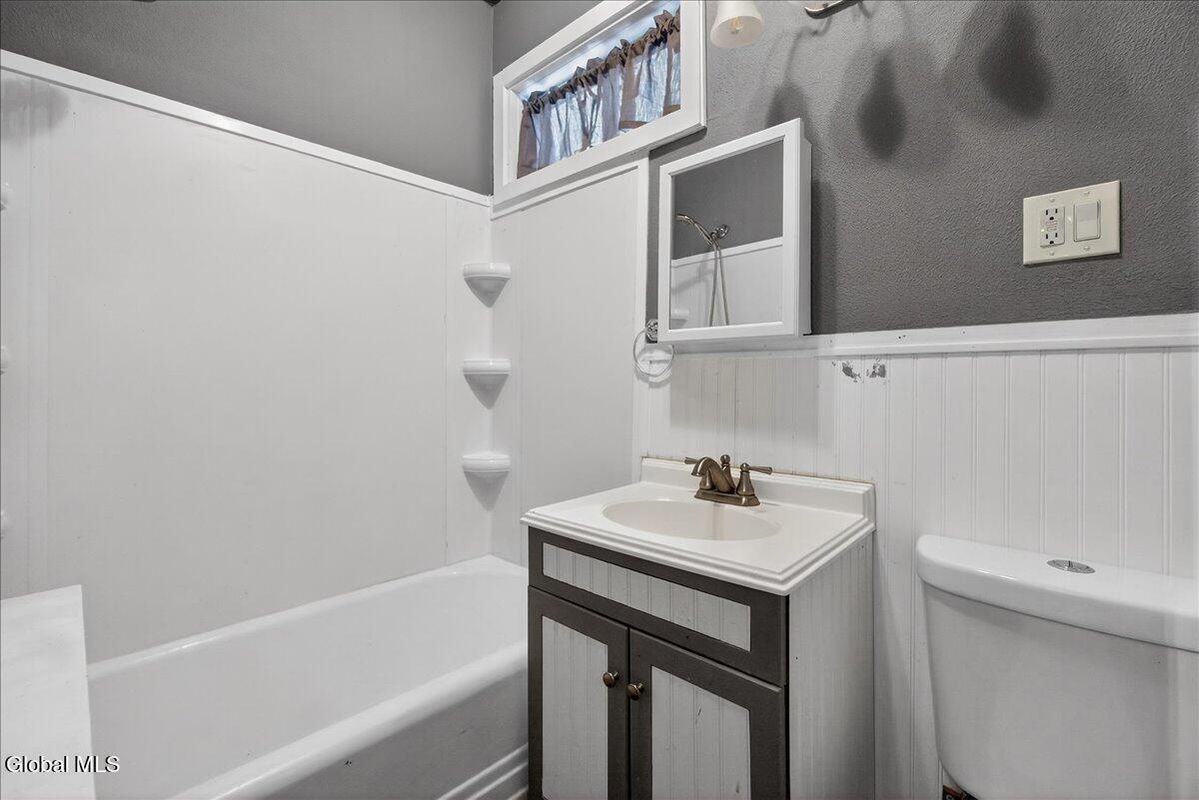 415 Broadway - Photo 4 of 24