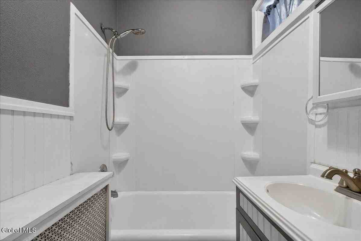 415 Broadway - Photo 5 of 24