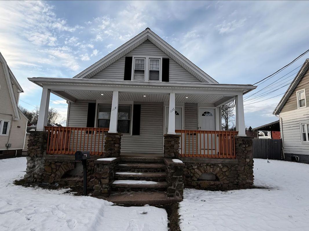 114 Hemingway Ave - Photo 2 of 10