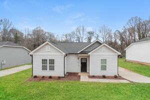 featured image of 1016 N Oakwood St