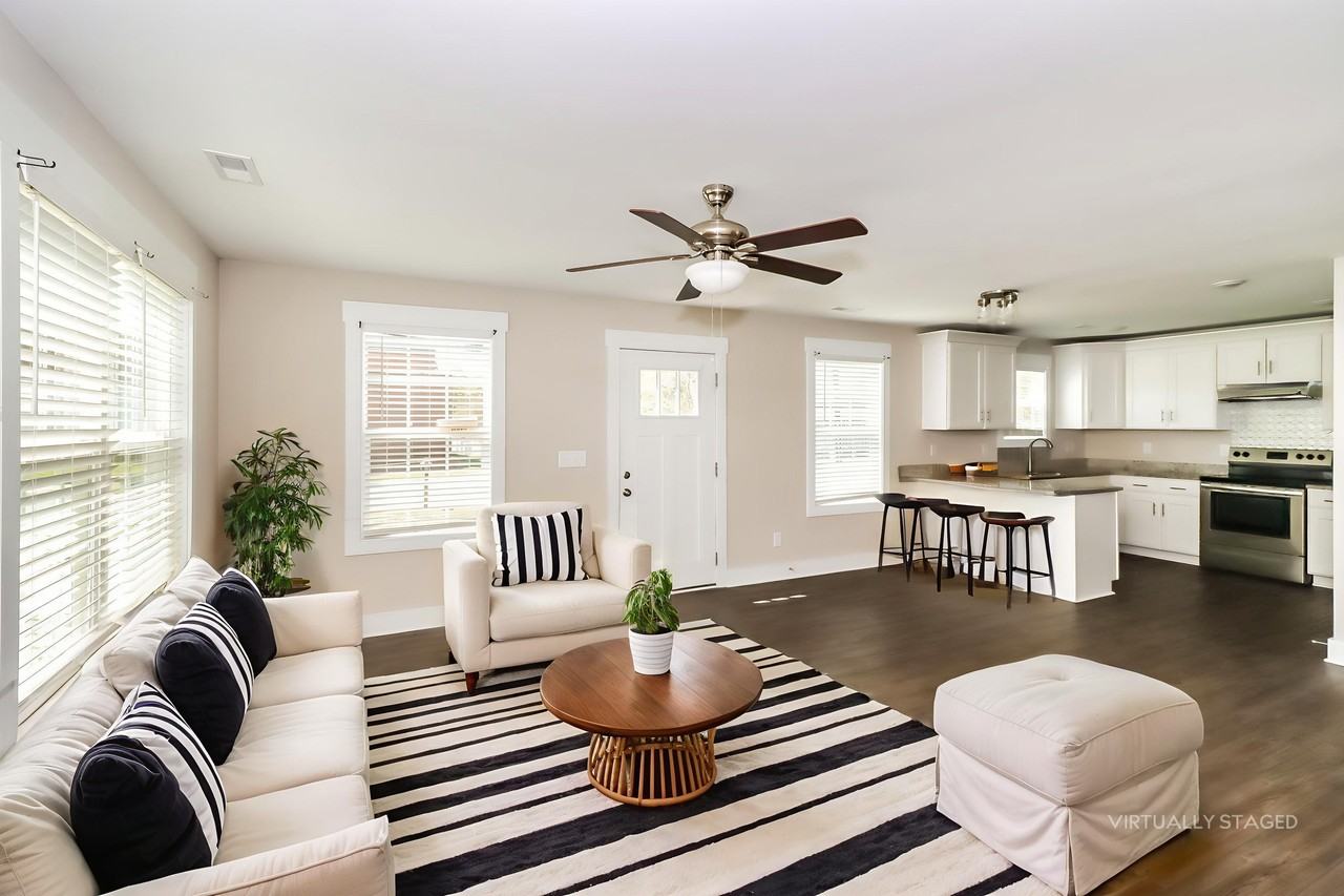 1016 N Oakwood St - Photo 2 of 11