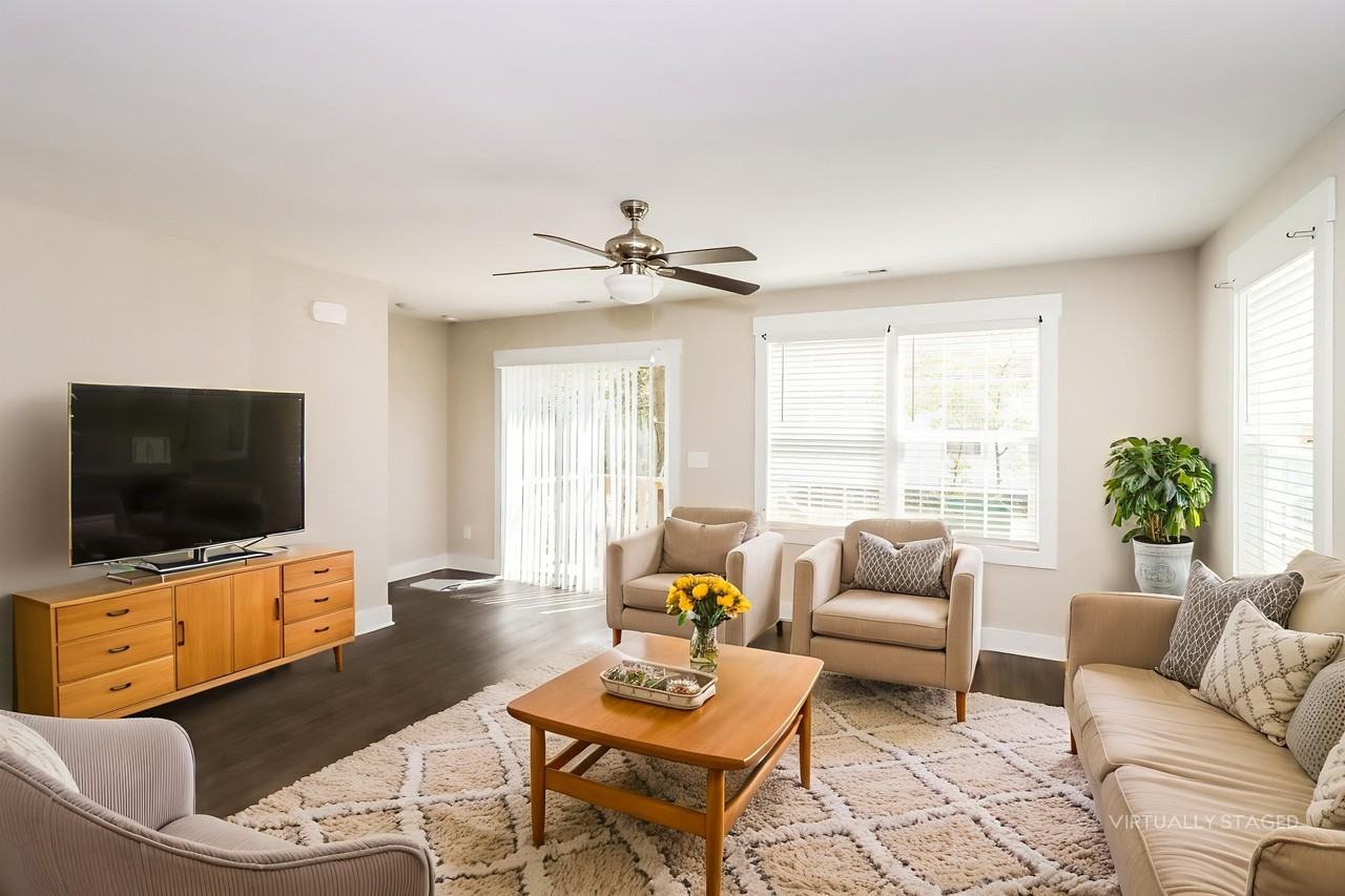 1016 N Oakwood St - Photo 3 of 11