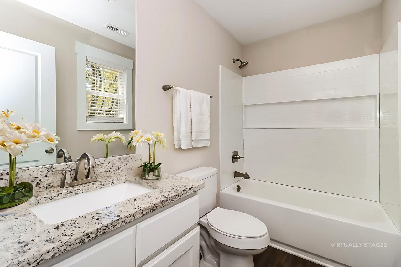 1016 N Oakwood St - Photo 6 of 11