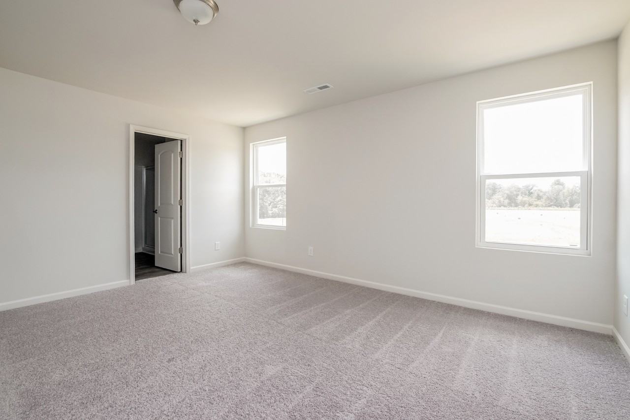 1059 Manor Dr - Photo 7 of 16