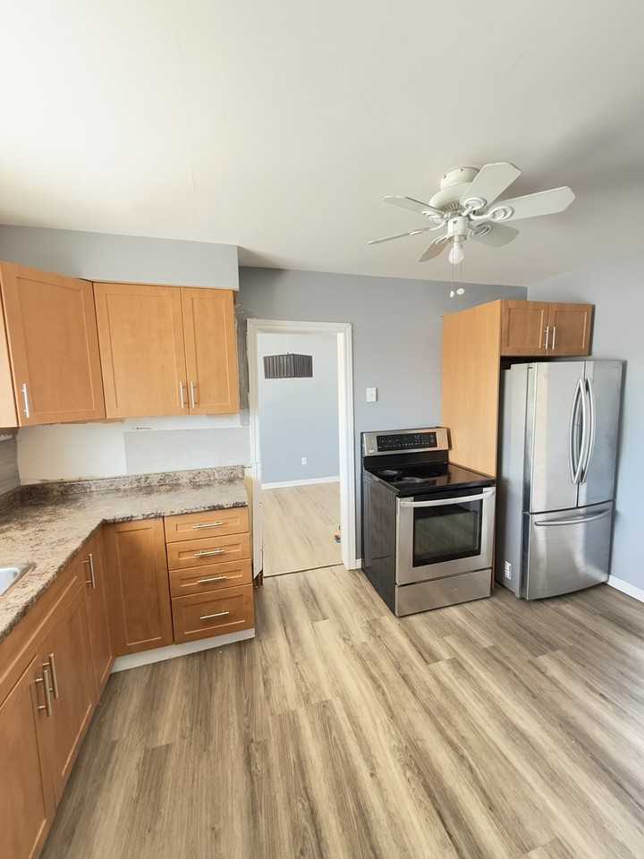 Perth Ave - Photo 6 of 18