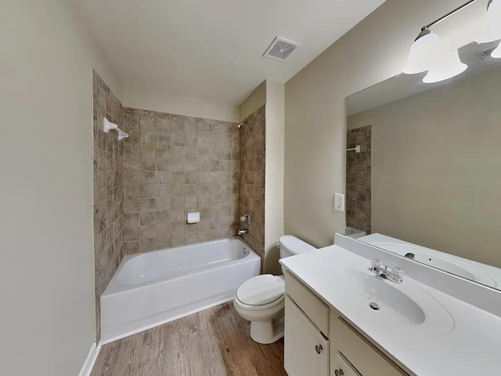 2069 Somerset Place Southeast - Photo 2 of 20