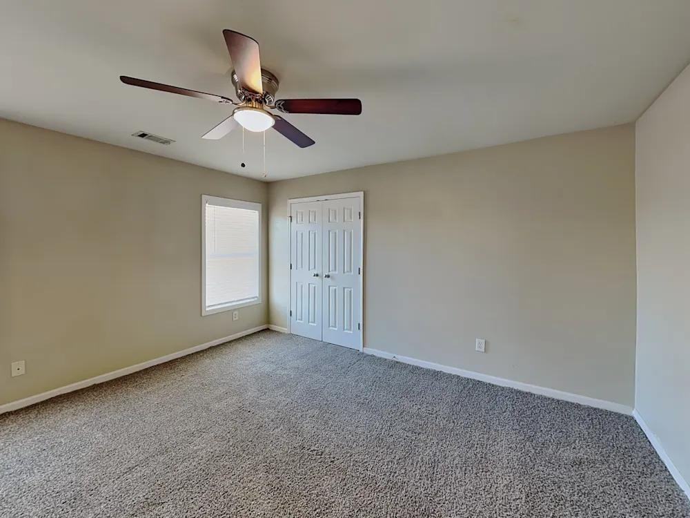 2069 Somerset Place Southeast - Photo 5 of 20