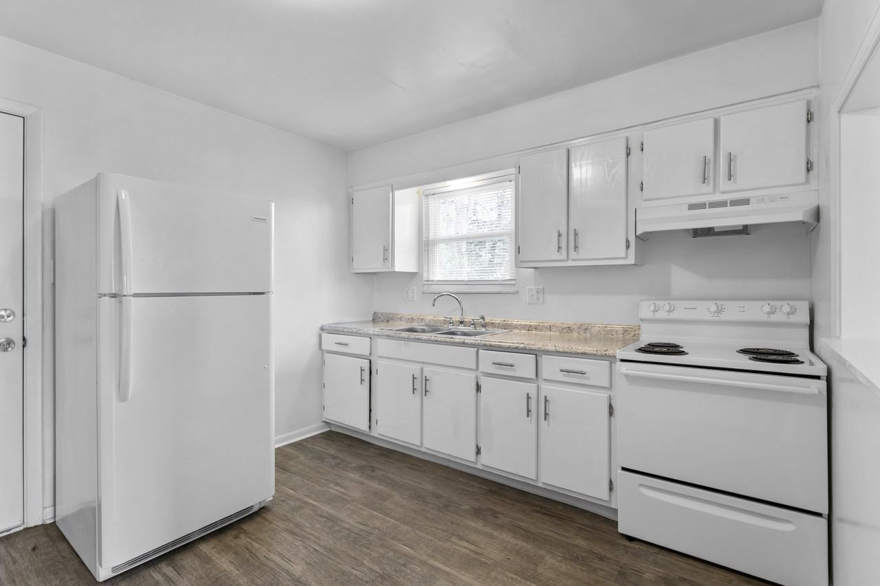 205 South Kenmore Road - Photo 2 of 12