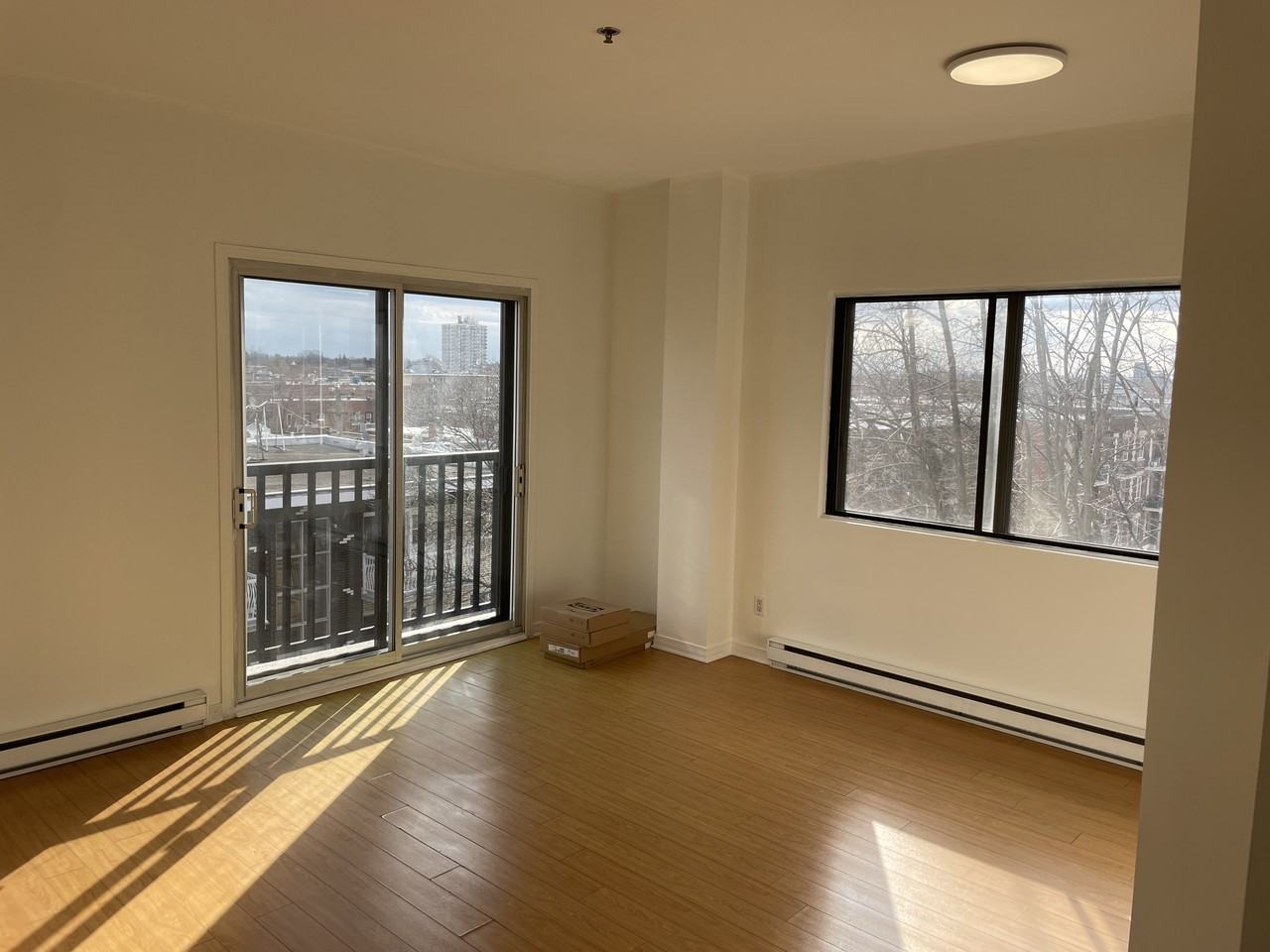 7225 Rue Durocher #402 - Photo 2 of 11