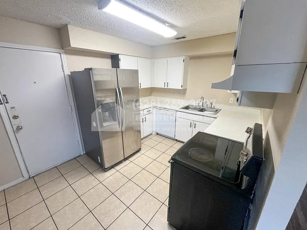 3024 Tudor Ln #201 - Photo 4 of 17