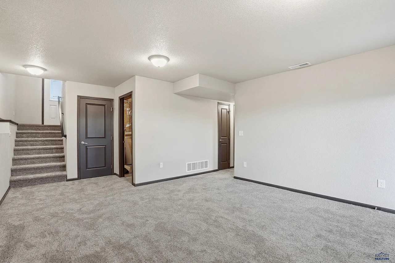 429 Yelner Dr #NA - Photo 7 of 7