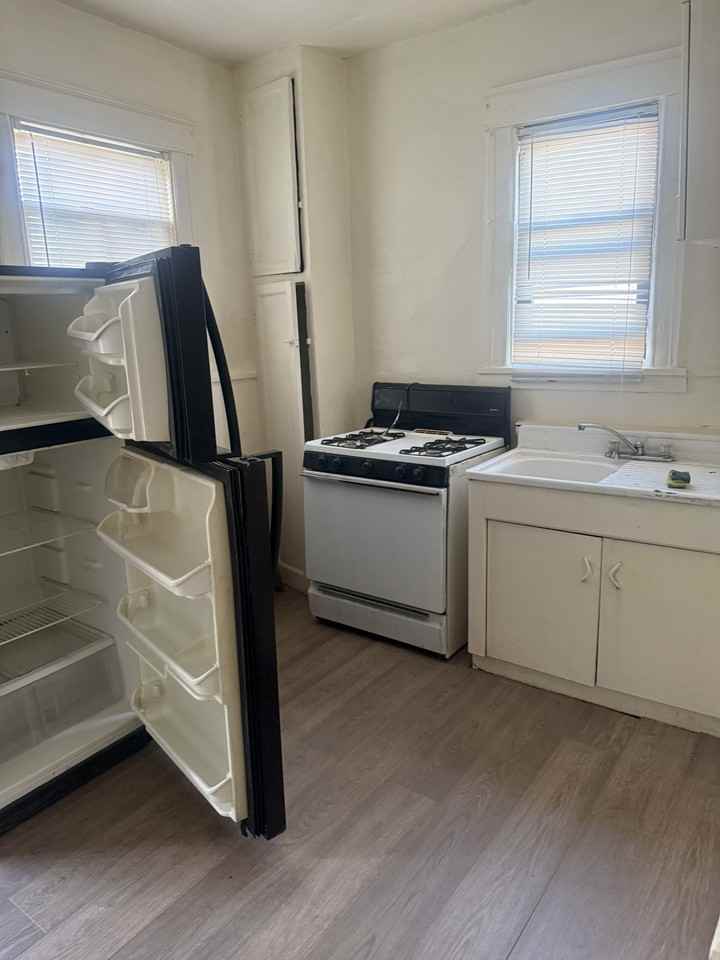 7 Monroe St #3A - Photo 4 of 7