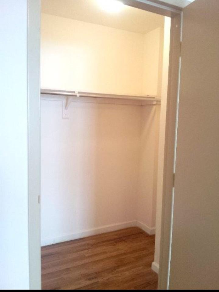 44 Hilton Ave #A3