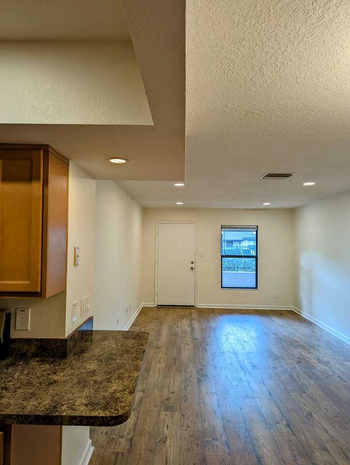 3134 Plaza Terrace Dr #3134 - Photo 5 of 15