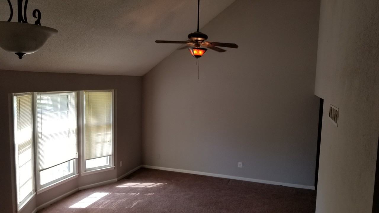 213 S Brittany St #NA - Photo 4 of 14