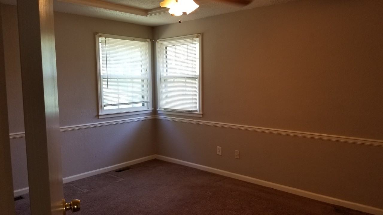 213 S Brittany St #NA - Photo 6 of 14